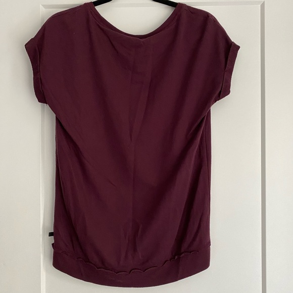 Rock and Republic maroon thick short sleeve - Picture 2 of 2